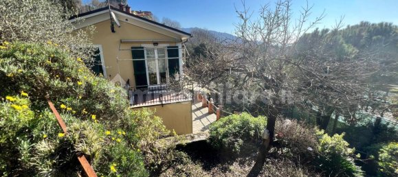 4 bedrooms Villa in Rapallo, Italy No. 207876 2
