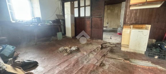 Дом с 4 комнатами в Аллен, Италия № 102804 33