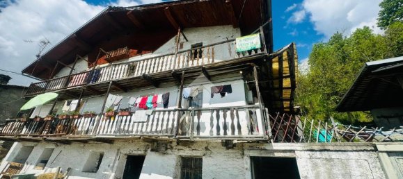 Дом с 4 комнатами в Аллен, Италия № 102804 8