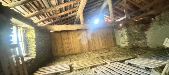 Дом с 4 комнатами в Аллен, Италия № 102804 16