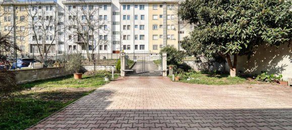 2 bedrooms Apartment in Milan, Italy No. 244107 24