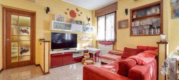 2 bedrooms Apartment in Milan, Italy No. 244107 4