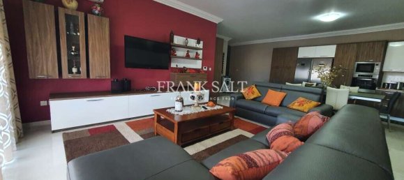 Apartamento de 3 dormitorios en Gharghur, Malta No. 10753 3