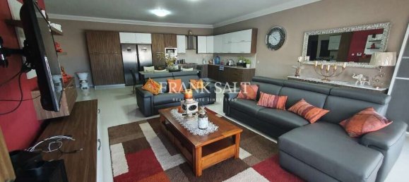 Apartamento de 3 dormitorios en Gharghur, Malta No. 10753 2