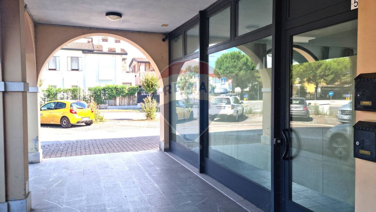 92m² Commercial property in Saccolongo, Italy No. 266132