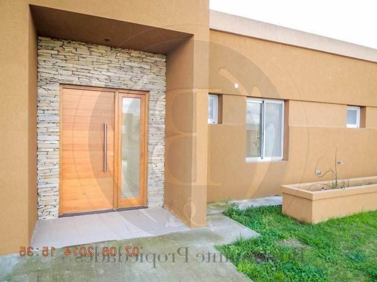 3 bedrooms House in Tigre, Argentina No. 231