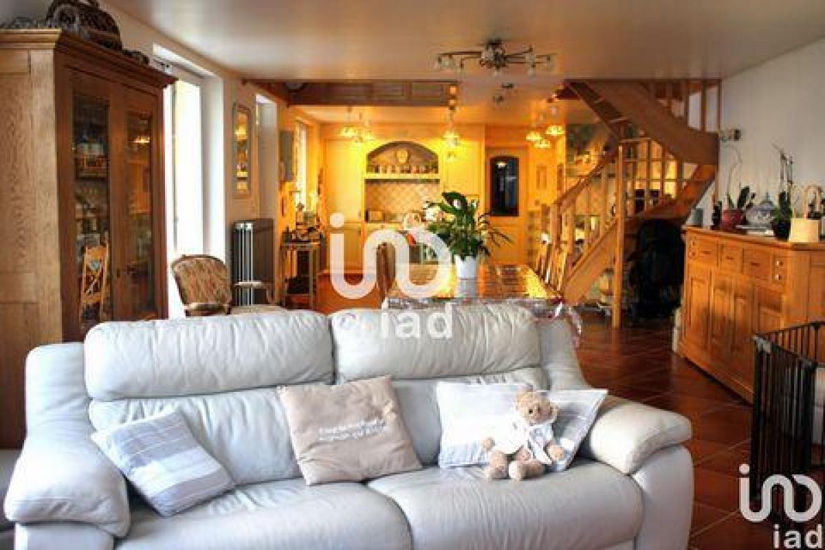 4 bedrooms House in Doullens, France No. 9426