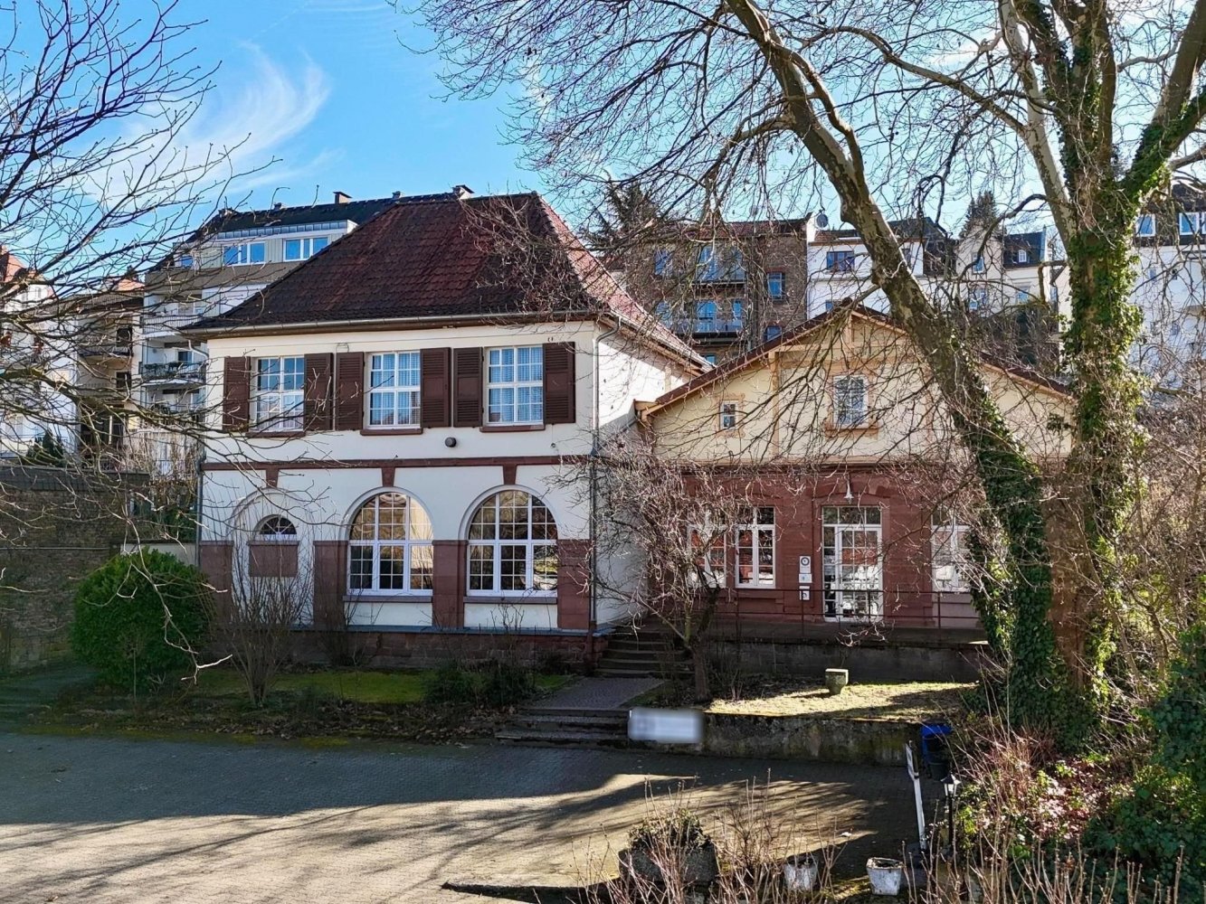 Edificio de 13 habitaciónes en Rhineland-Palatinate, Germany No. 205406