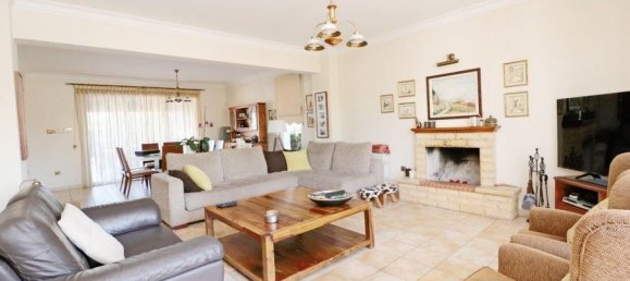 4 bedrooms Villa in Tala, Cyprus No. 23172 2