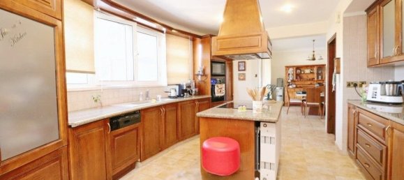 4 bedrooms Villa in Tala, Cyprus No. 23172 8