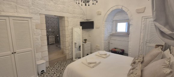4 rooms House in Cisternino, Italy No. 39393 52