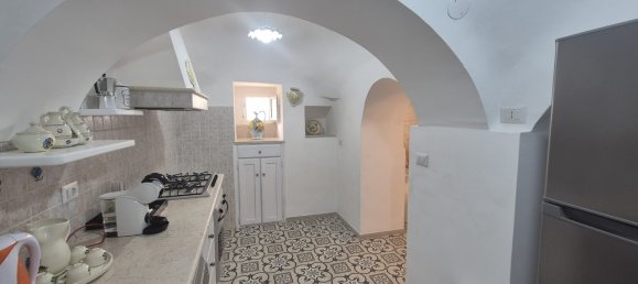 4 rooms House in Cisternino, Italy No. 39393 54