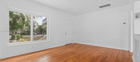 5 dormitorios villa en venta en Miami, Miami-Dade, Florida, USA № 615676 27
