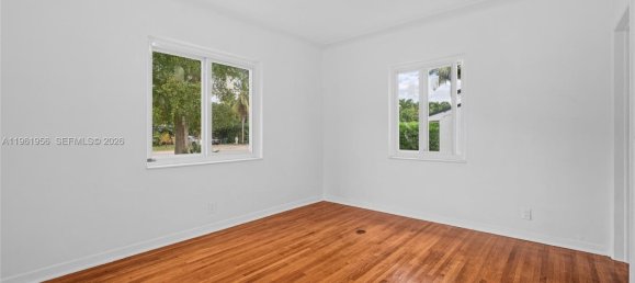 5 dormitorios villa en venta en Miami, Miami-Dade, Florida, USA № 615676 6