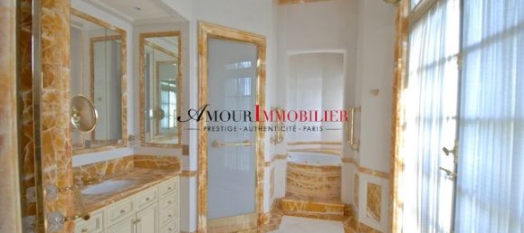 5 bedrooms Apartment in Paris, France No. 243414 8