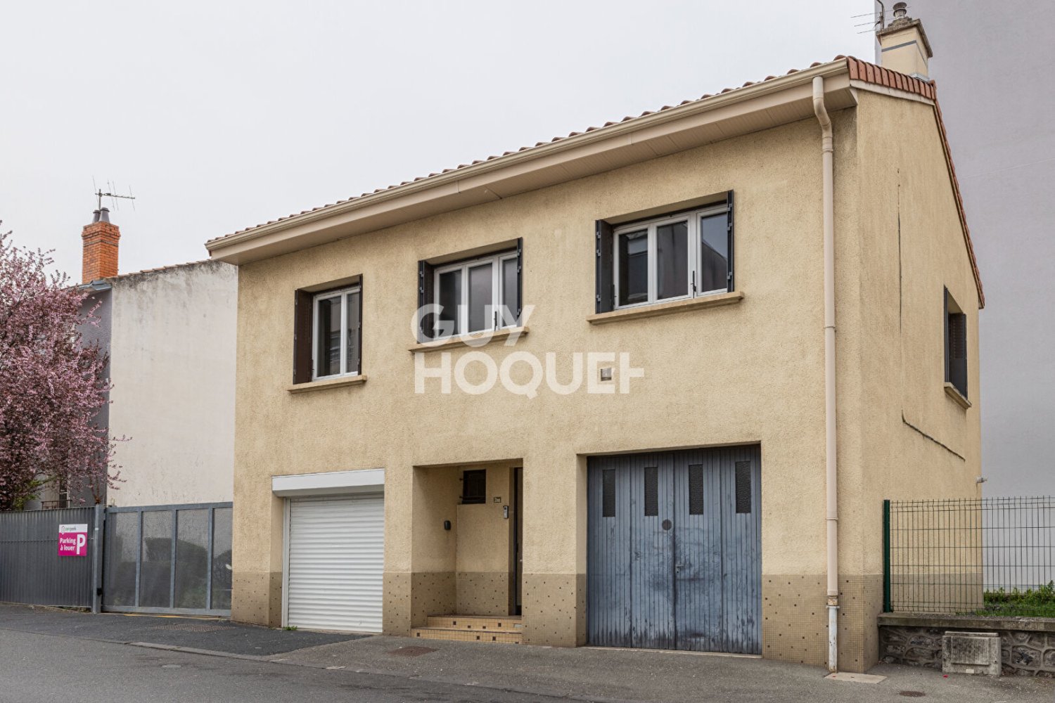 2 bedrooms House in Clermont-Ferrand, France No. 271699