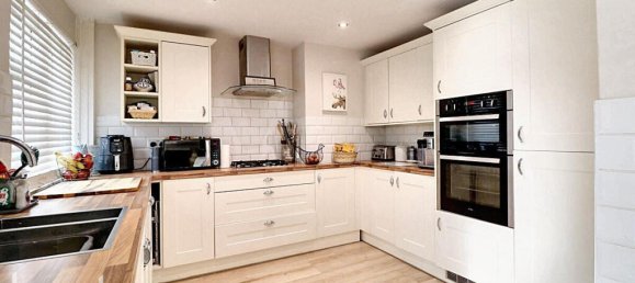 3 bedrooms House in Tatsfield, United Kingdom No. 4754 5