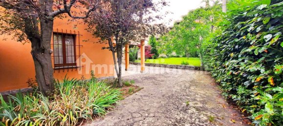 3 Schlafzimmer Villa in Travo, Italy, Nr. 321849 2