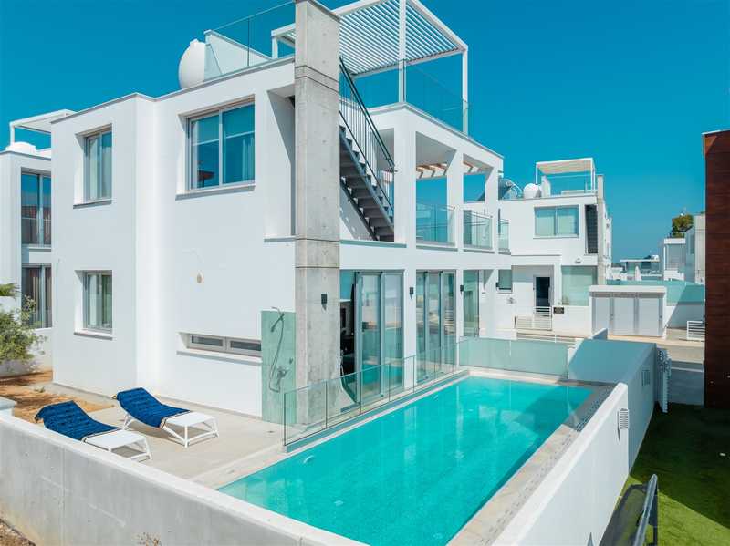 Вилла с 4 спальнями в Протарас, Кипр № 139484