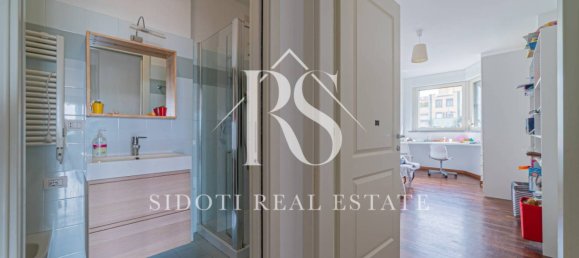 4 bedrooms Apartment in Pioltello, Italy No. 2554 4