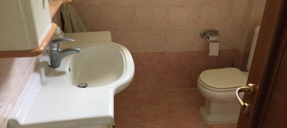 5 Schlafzimmer Gewerbliche Immobilie in Thessaloniki, Greece, Nr. 5712 28