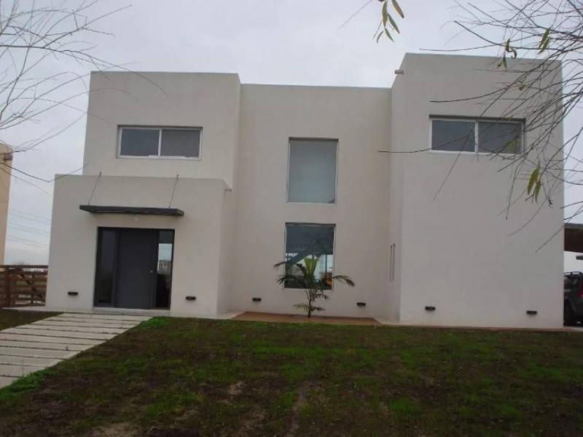 4 bedrooms House in Tigre, Argentina No. 8651