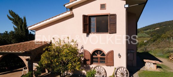 3 bedrooms House in Gavorrano, Italy No. 106409 2