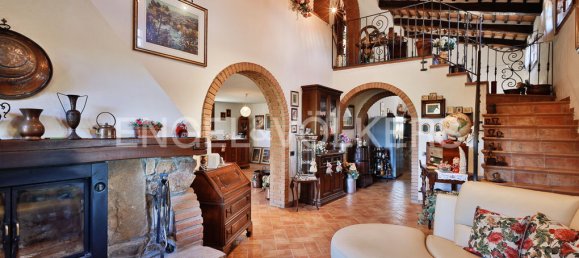 3 bedrooms House in Gavorrano, Italy No. 106409 10