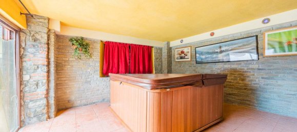 3 غرف نوم شقة في Villafranca in Lunigiana, Italy رقم 112884 3