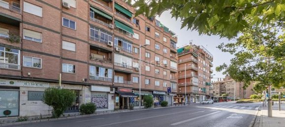 4 bedrooms Apartment in Granada, Spain No. 186962 32