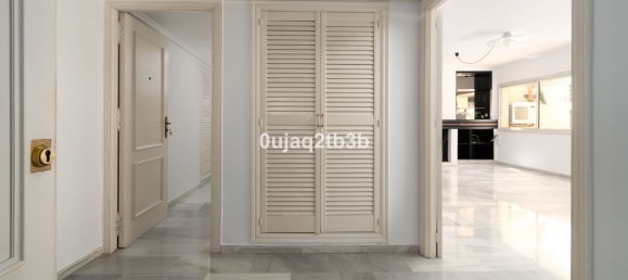 4 chambres Penthouse à Marbella, Spain No. 81586 7