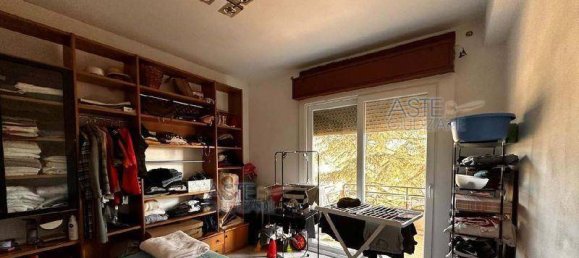 4 Schlafzimmer Wohnung in Rome, Italy, Nr. 374180 3