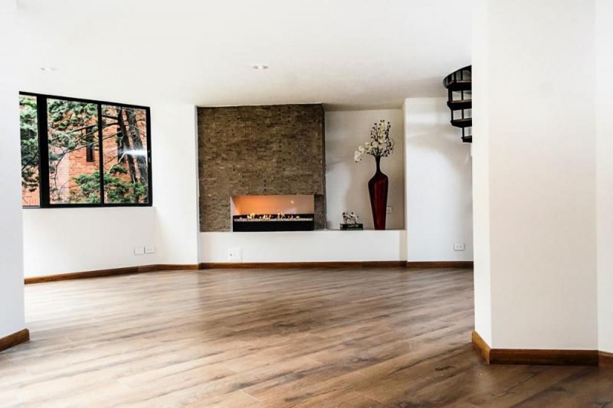 3 bedrooms House in Bogota, Colombia No. 13250