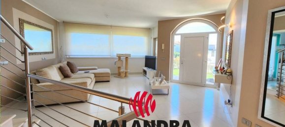 3 bedrooms Villa in Oleggio, Italy No. 334975 10
