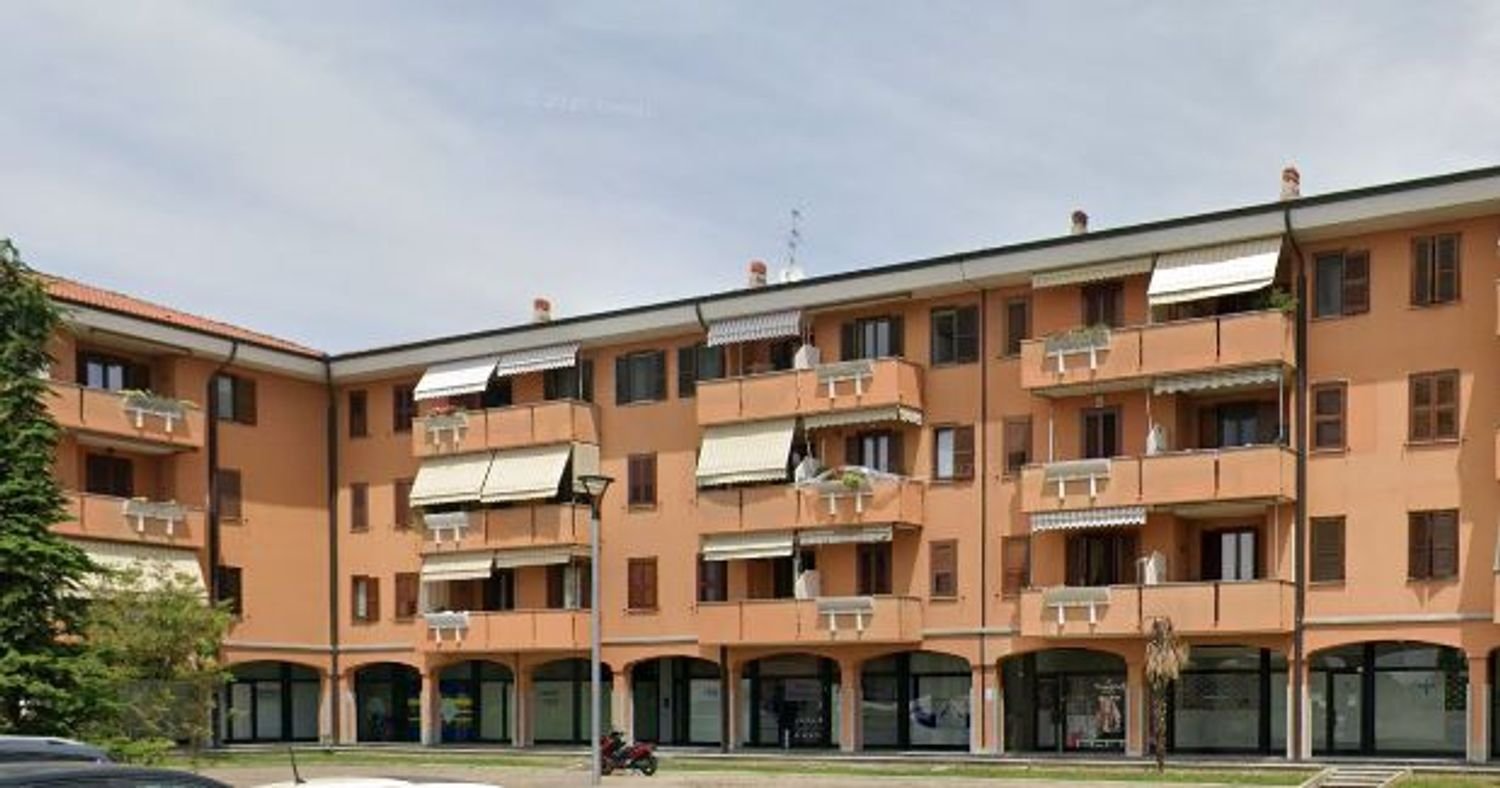 Apartamento de 3 habitaciónes en Paullo, Italy No. 308869