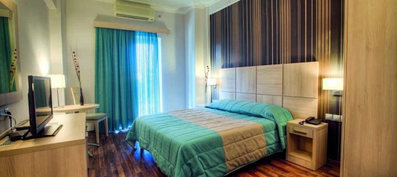 105-Zimmer Stadthaus in Corfu, Greece, Nr. 3973 2