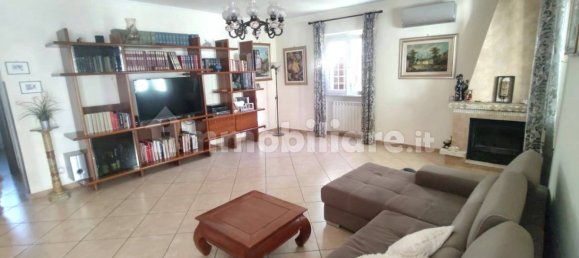 2 Schlafzimmer Villa in Zagarolo, Italy, Nr. 320107 12