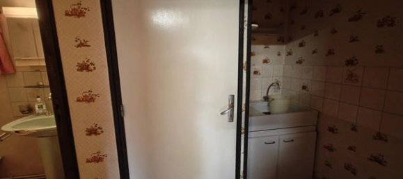 Apartamento de 1 dormitorio en Brionne, France No. 357522 5