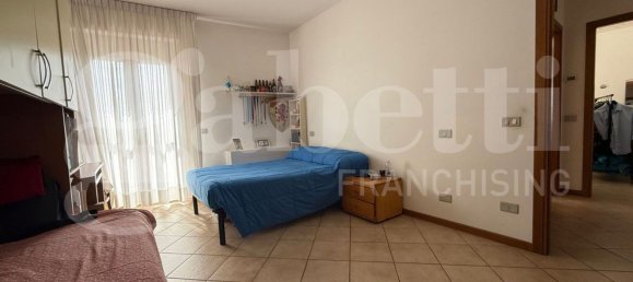 Apartamento de 2 divisões em Pontedera, Italy N.º 35138 11