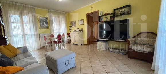Apartamento de 2 divisões em Pontedera, Italy N.º 35138 3