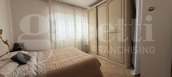 Apartamento de 2 divisões em Pontedera, Italy N.º 35138 8