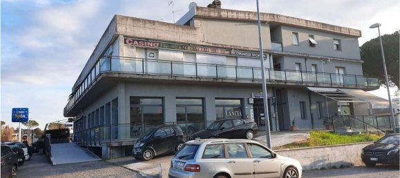 63m² Office in Umbertide, Italy No. 116236 18