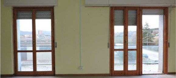 63m² Office in Umbertide, Italy No. 116236 7