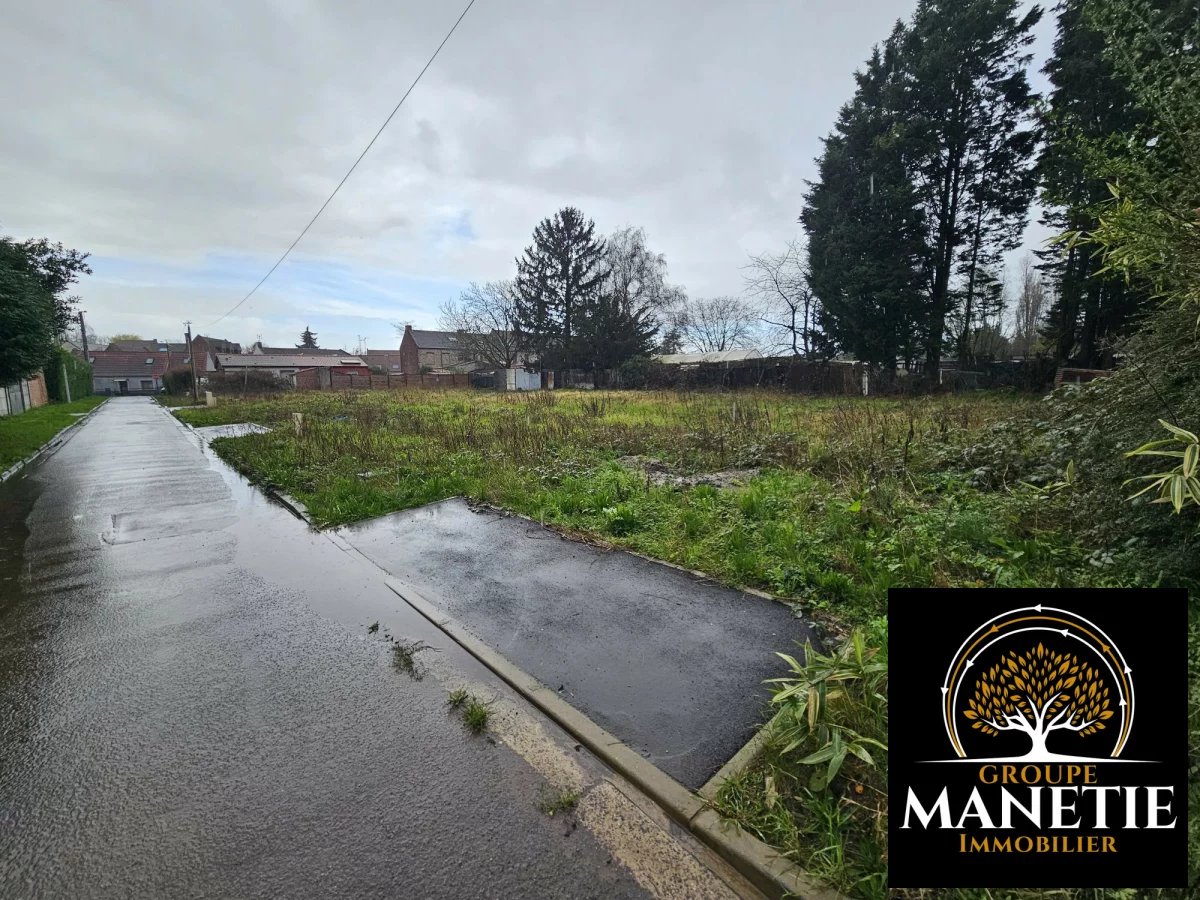 487m² Land in Sin-le-Noble, France No. 84504