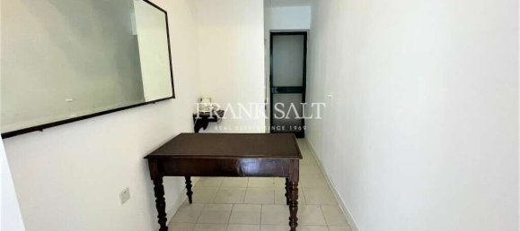 مكتب في Msida, Malta 45متر مربع رقم 11754 2