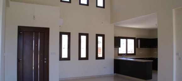 3 bedrooms Villa in Monagroulli, Cyprus No. 14512 2
