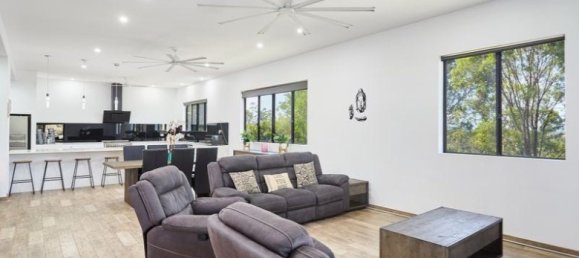 Granja de 7 dormitorios en Gaven, Australia No. 923 3