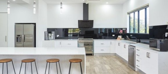 Granja de 7 dormitorios en Gaven, Australia No. 923 2