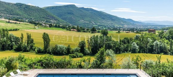 35 bedrooms Hotel in Gubbio, Italy No. 115139 3