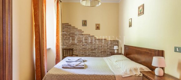 35 bedrooms Hotel in Gubbio, Italy No. 115139 22